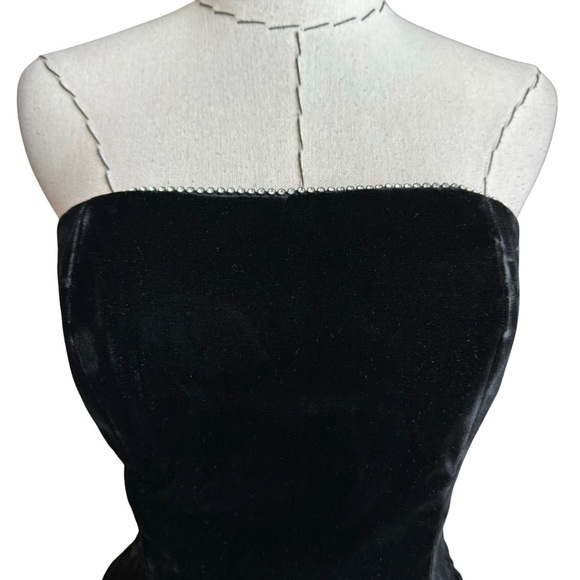 Vintage 80s A. J. Bari Saks Black Velvet Peplum Rhinestone Trim Strapless Dress - Picture 3 of 10